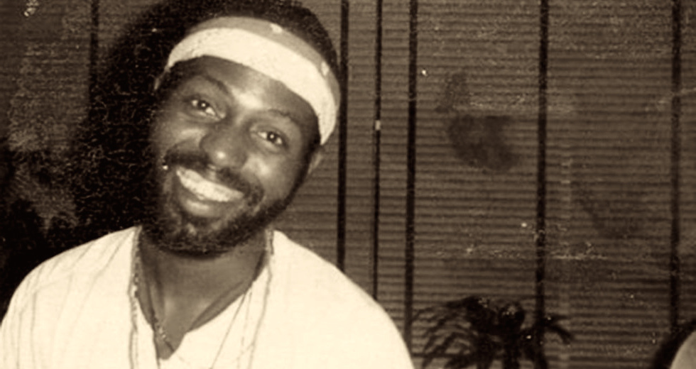On the anniversary of Frankie Knuckles’ untimely passing, check out this interview with the house music legend from 1995