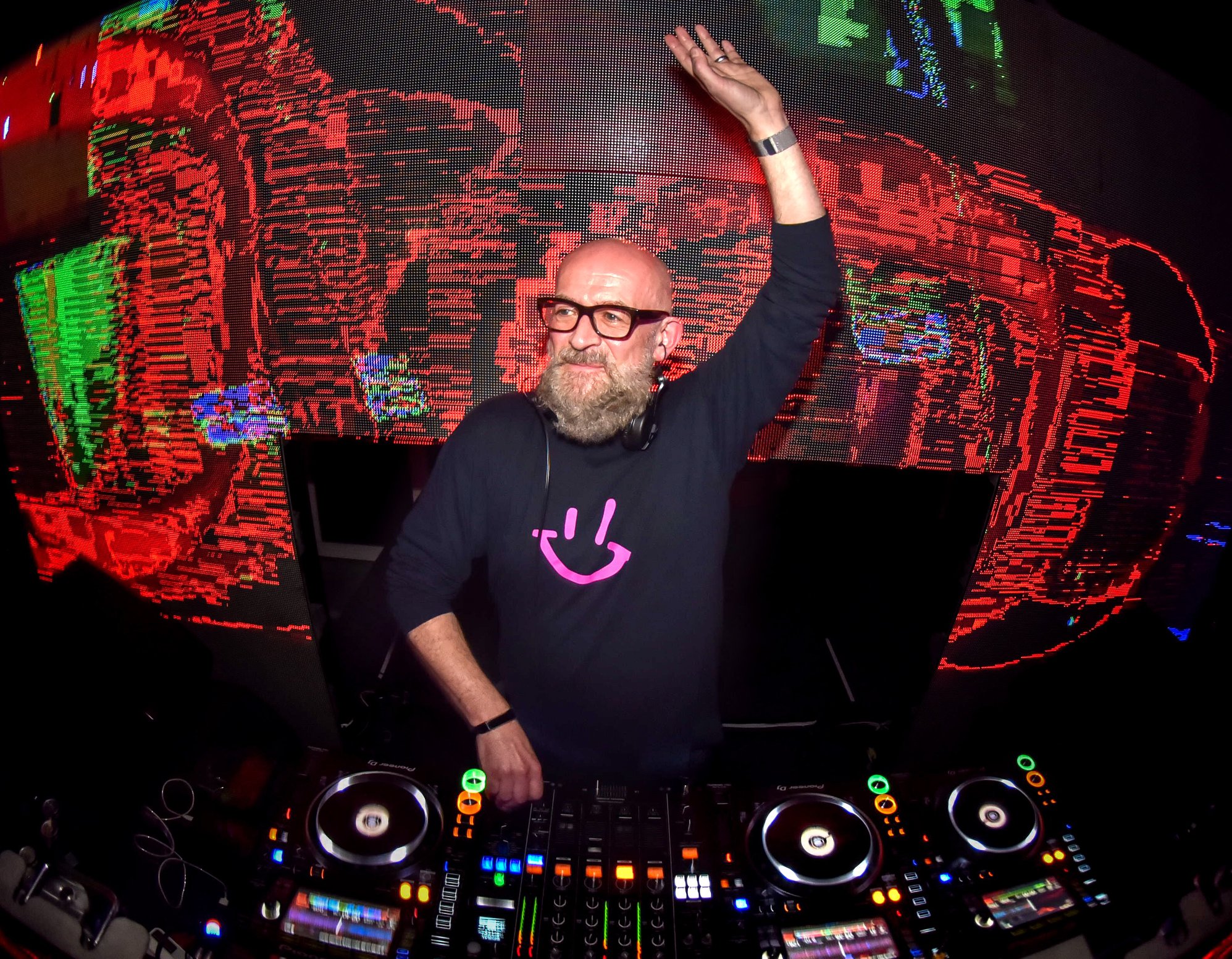 Feel the festive cheer with the Long Live House Radio Show