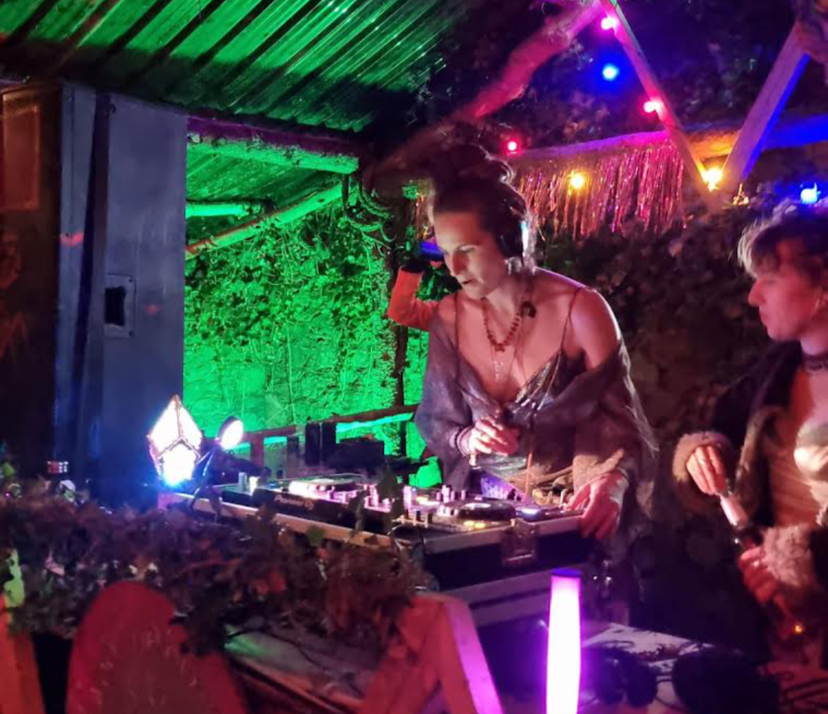 Electric Galway is set to host an all-female DJ lineup on Saturday 11 January, to celebrate Nollaig na mBan. The event will highlight women in music, with performances by FrontLeft, Stellar Jo, Eskimo Jones, Nancy Wilde, Maurimoto, and FRYA.