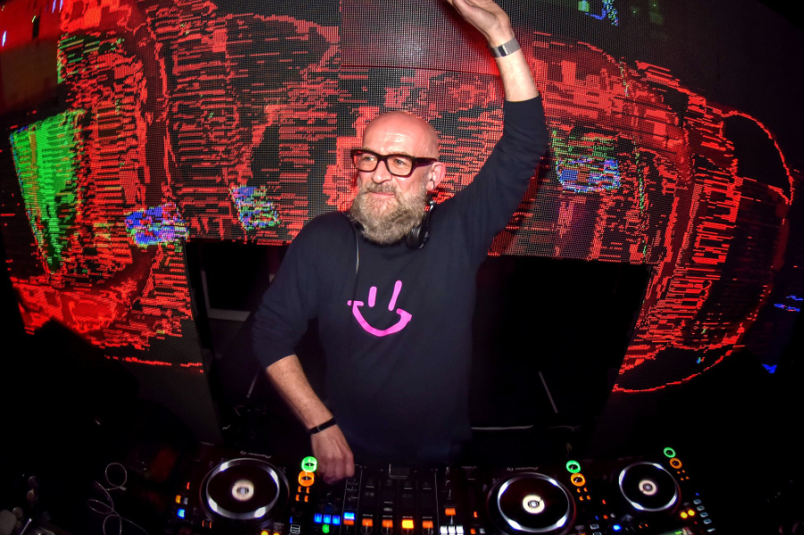 Don't touch that dial – it's time for another dollop of delightful house music on the Long Live House Radio Show with Graeme Park.