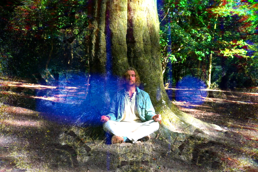 DJ, producer and multi-instrumentalist Freddie Graham has unveiled his latest single, Become Who You Are, which blends ambient electronica and subtle breakbeats.