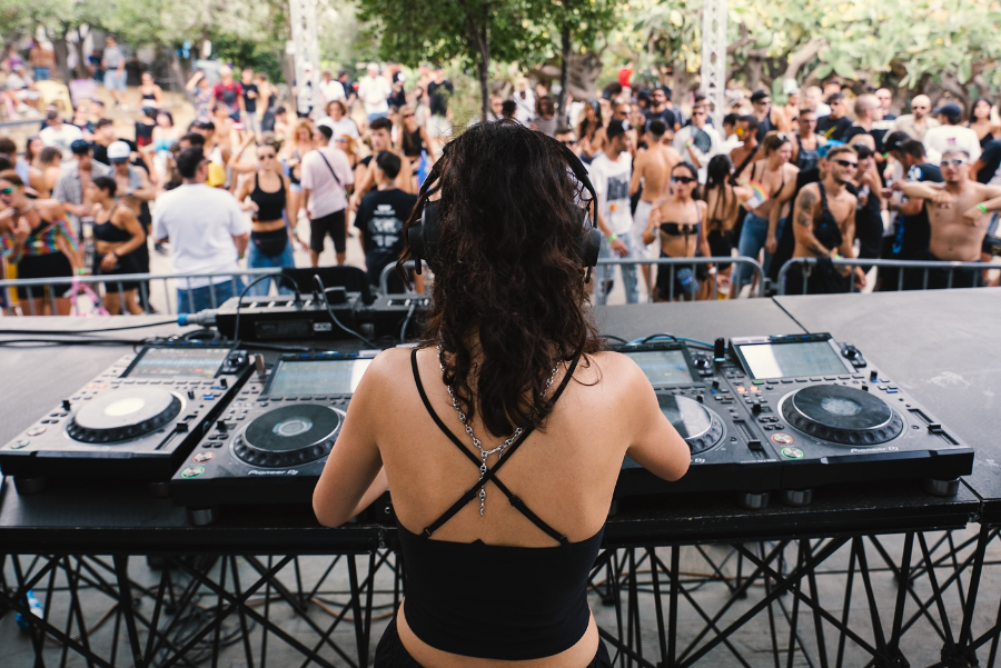 Seedj is offering a platform for DJs and producers seeking professional opportunities, connecting artists with labels, promoters, and venues through a contest-based system.