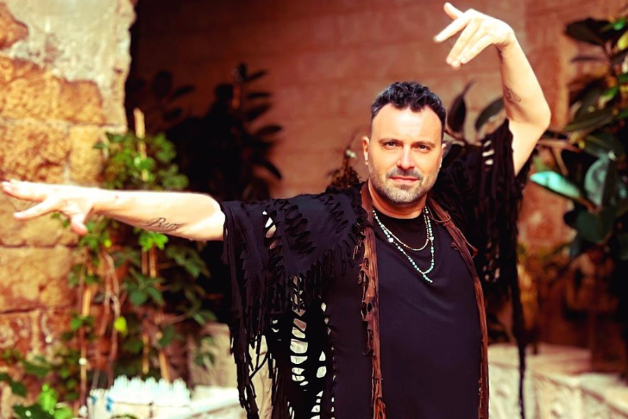 Electronic artist Mikey La Luna has launched a new EP, Embrace The Light, which showcases the blend of tribal beats, organic percussion, deep vocal FX that he has become synonymous with.