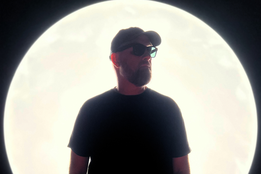 Claude VonStroke is set to release the Noche Clara EP on Crosstown Rebels on 5 December, his first output on Damian Lazarus' imprint.