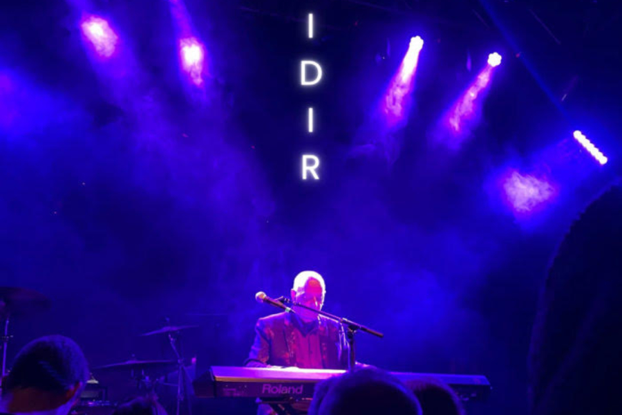 Roger Doyle has unveiled his latest album, Idir, his 35th long player in a career that has spanned electronic music, theatre, opera, film and experimental composition.